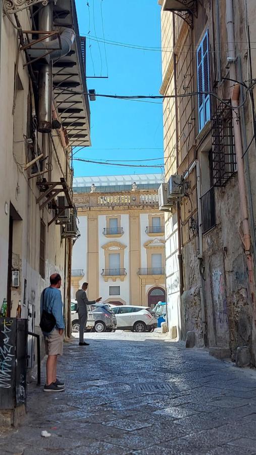 Appartamento In Pieno Centro I Mori E Le Dame باليرمو المظهر الخارجي الصورة