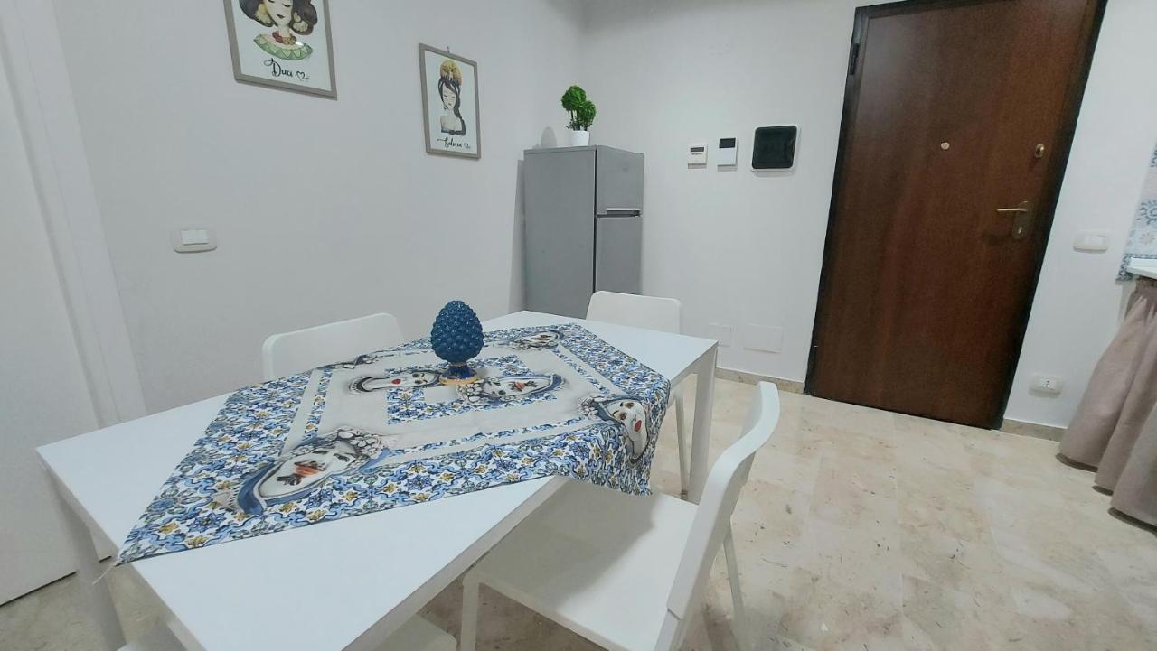 Appartamento In Pieno Centro I Mori E Le Dame باليرمو المظهر الخارجي الصورة